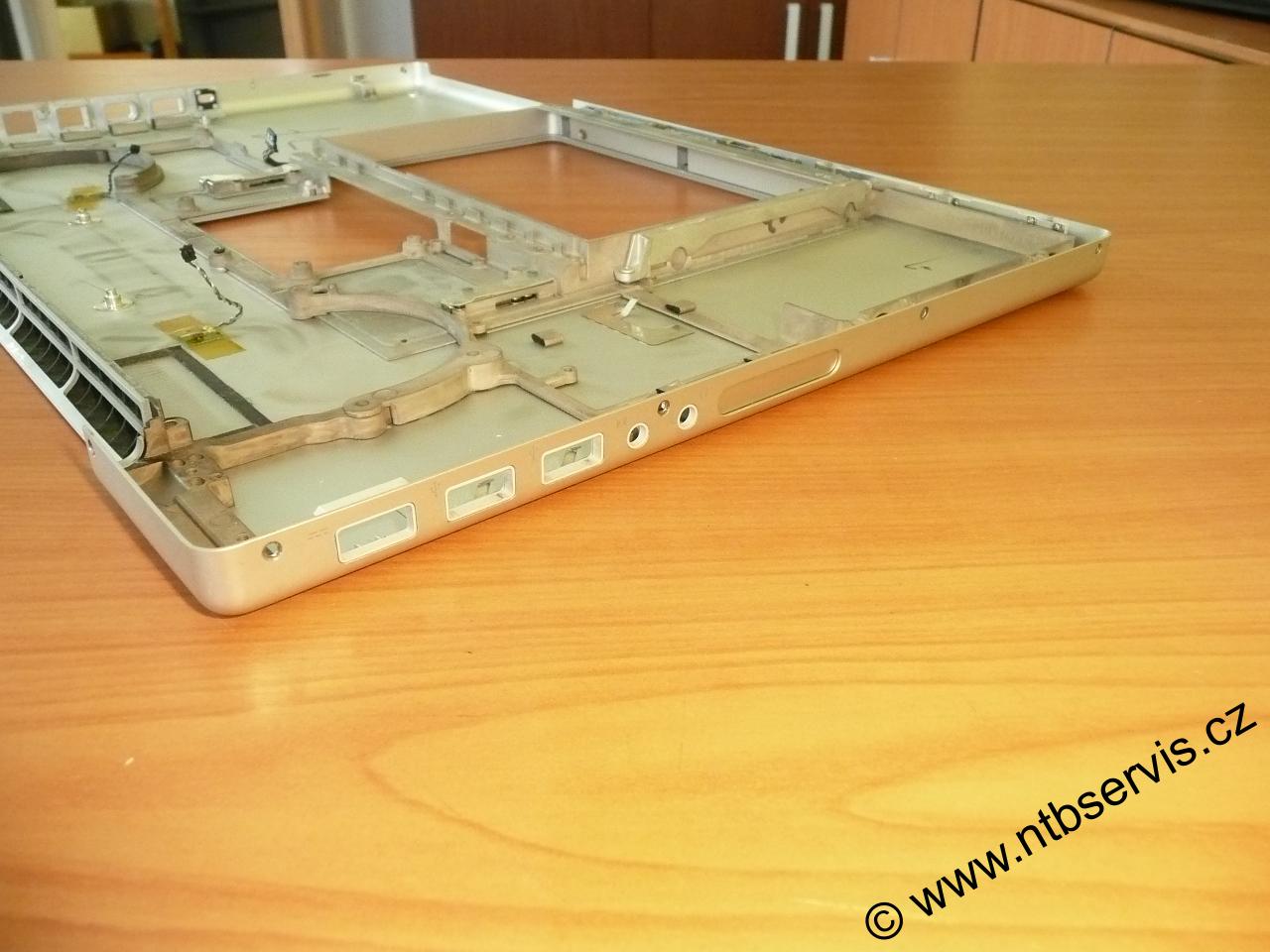 Spodní šasí, vana, kryt pro Apple MacBook Pro 17"  A1229