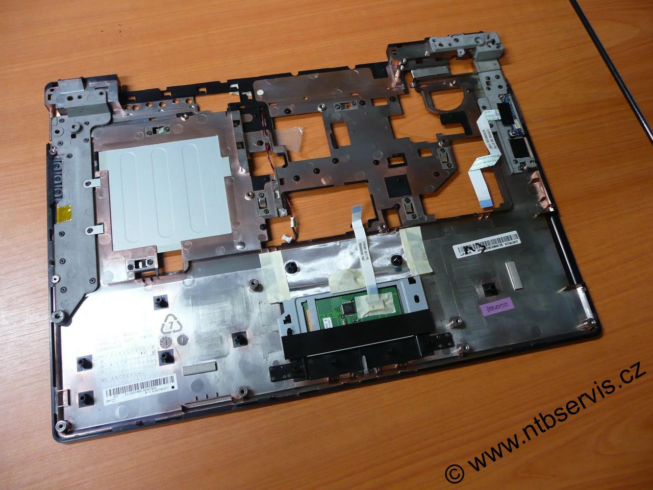 Plast kolem klávesnice Lenovo IdeaPad G530