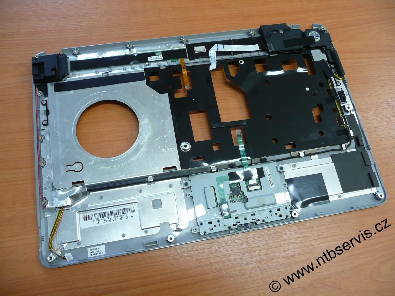 Plast kolem klávesnice Lenovo IdeaPad Z360