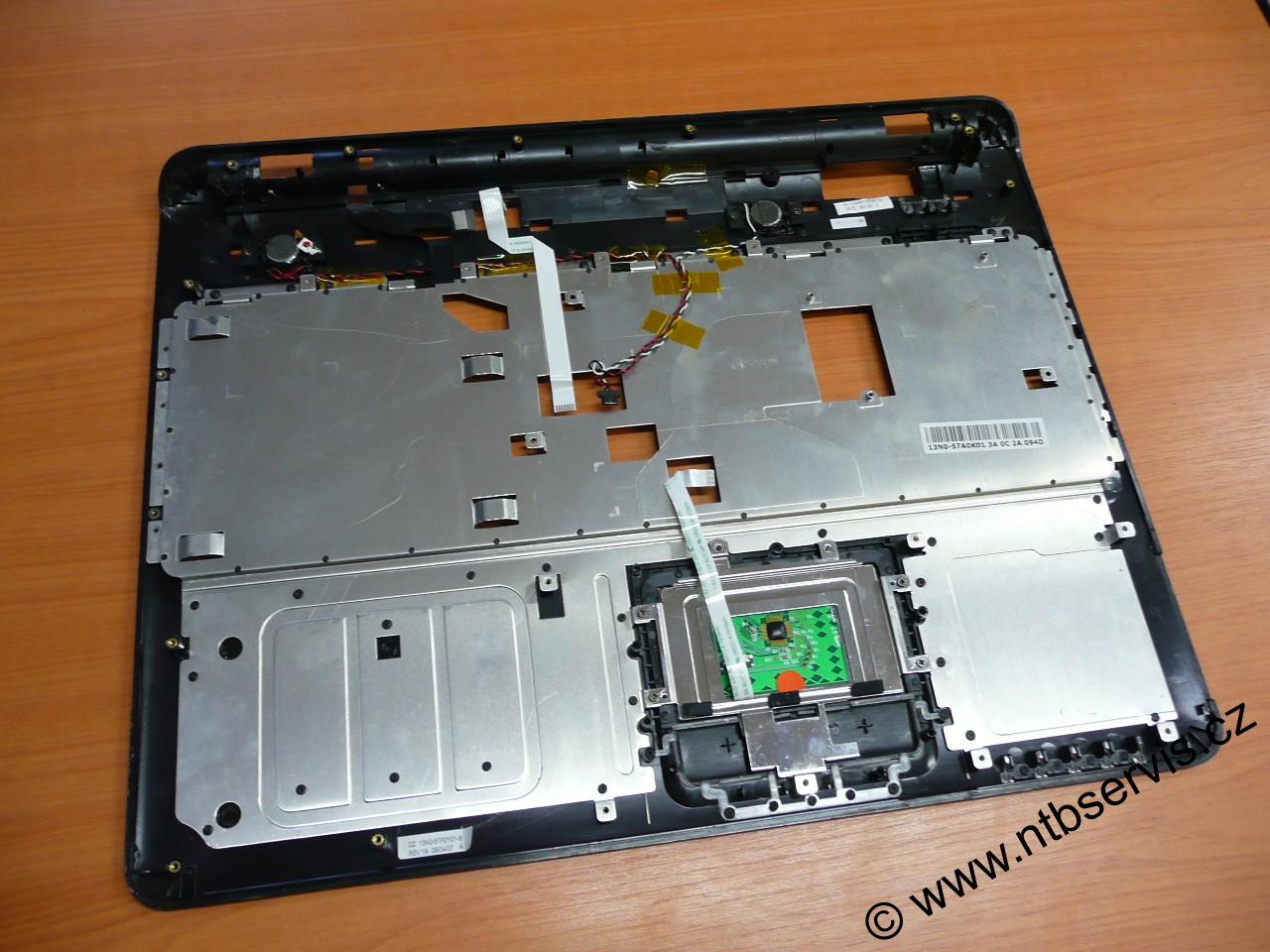 Plast kolem klávesnice  Asus N50V