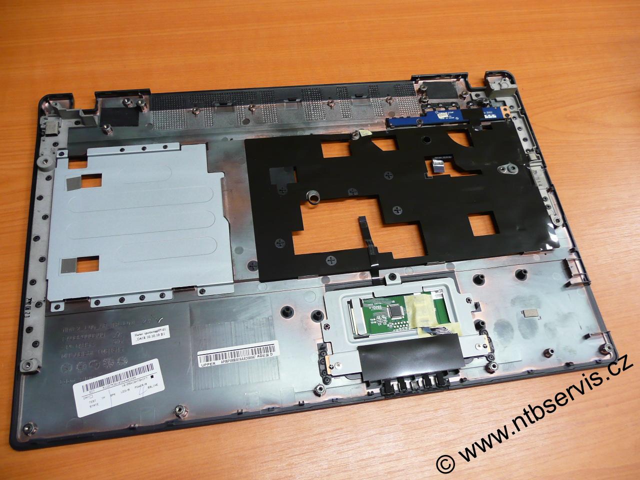 Plast kolem klávesnice Lenovo IdeaPad G560