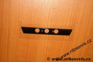 Štítek kolem audio konektorů Dell XPS M1330
